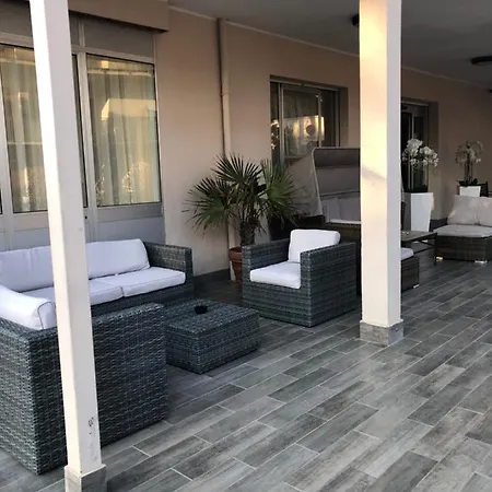 Elsa Rooms 3* 米兰马瑞提那