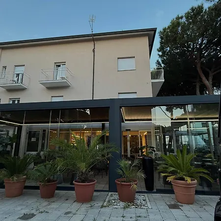 Elsa فندق ميلانو ماريتيما